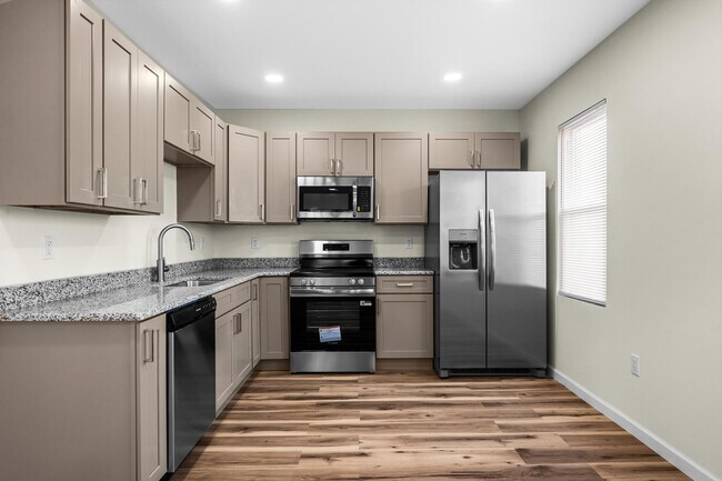 Building Photo - 346 Bennett St