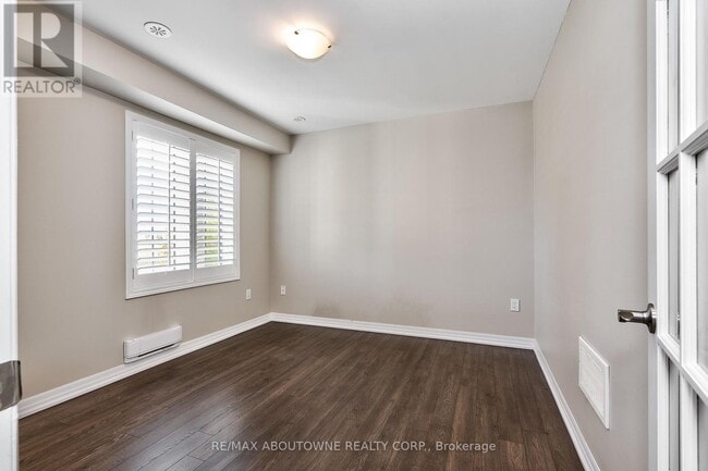 Building Photo - 3002 Preserve Dr