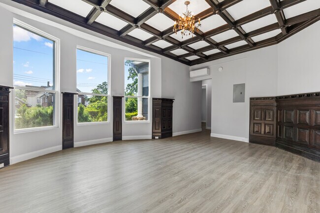 Foto del edificio - 222 Primrose Ave