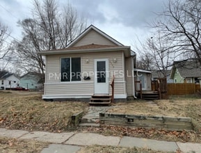 Building Photo - 5922 N 28th Ave