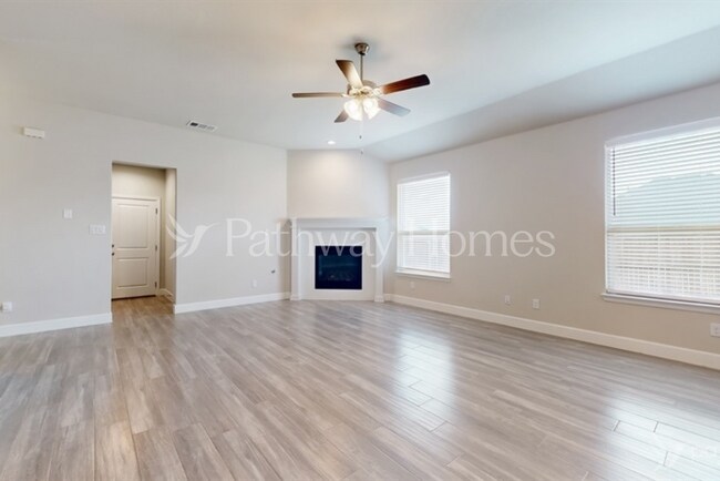 Foto del edificio - 3556 Walnut Rdg Dr