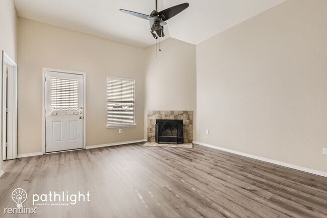 Foto del edificio - 3 br, 2 bath House - 8912 Sunny Hollow Dr ...