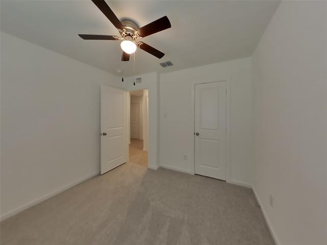 Foto del edificio - 806 Ginkgo Wy