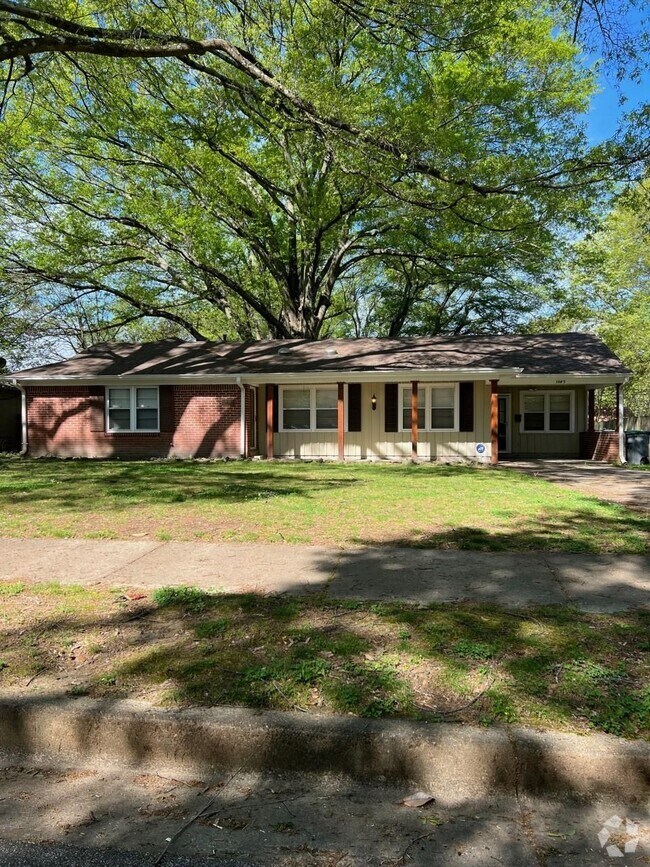 Colonial Plaza Apartments for Rent Memphis, TN 5 Rentals