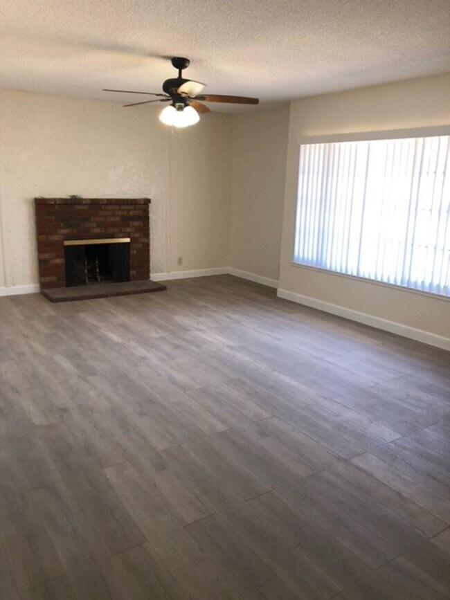 Building Photo - Coming Soon. Don't miss out on this single...