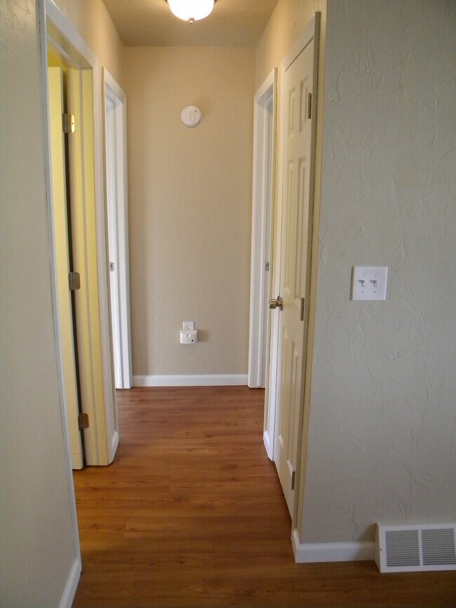 Foto del edificio - 301 S Maple Ave