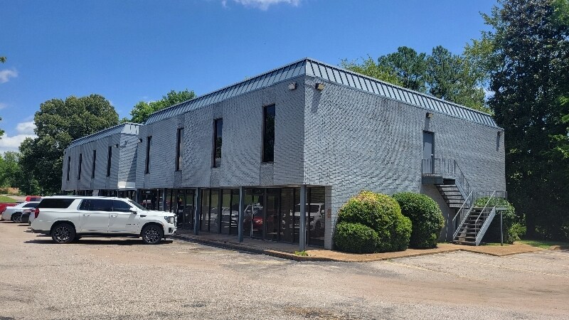 Foto del edificio - 3290 New Getwell Rd