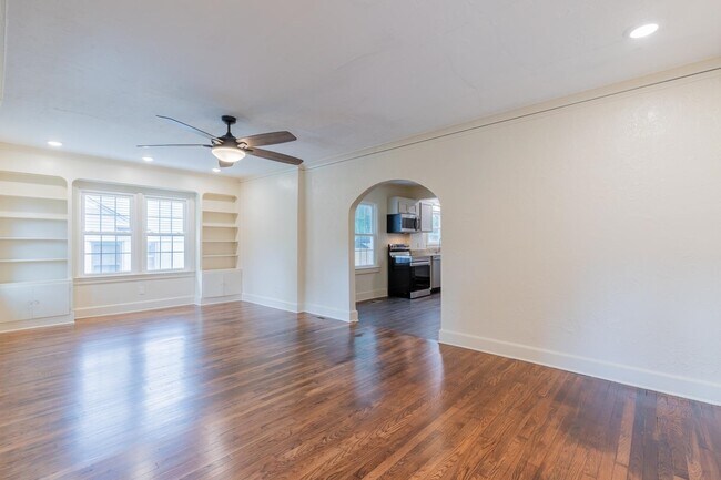 Foto del edificio - 240 S Greer St