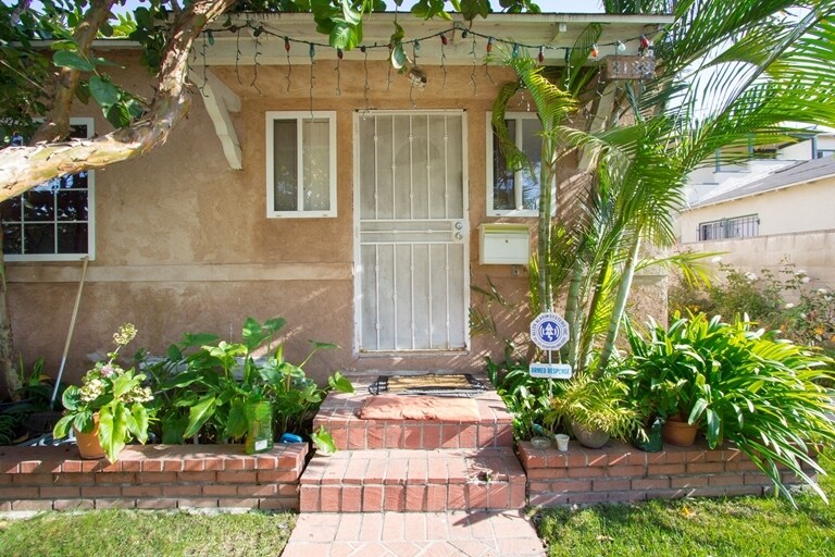 Leimert Park TriPlex Apartments in Los Angeles, CA