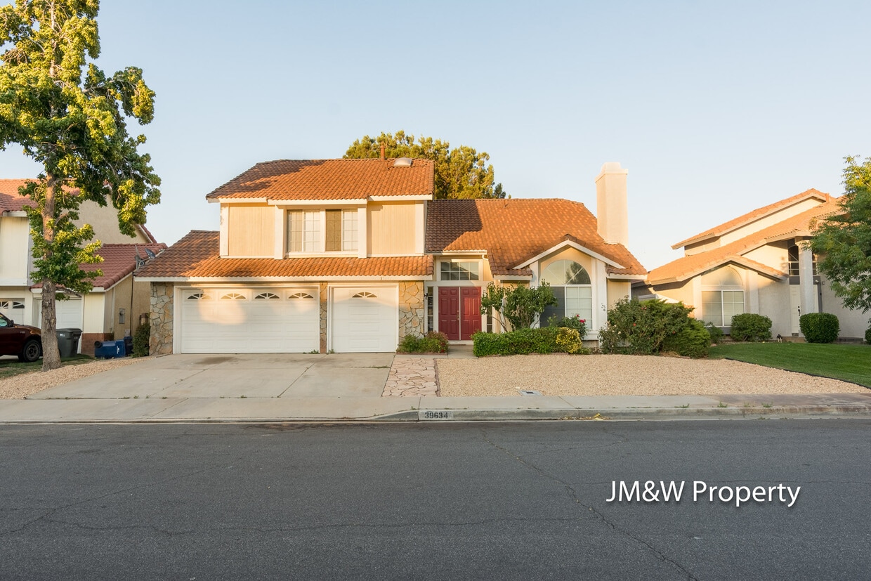 39634 Dover Dr, Palmdale, CA 93551 House Rental in Palmdale, CA