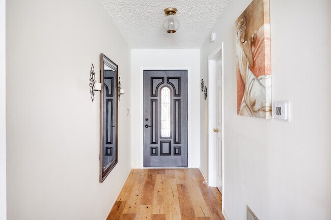 Building Photo - 19558 Gault St