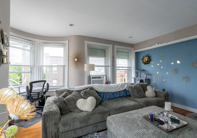 Foto del edificio - Bright One Bedroom spacious