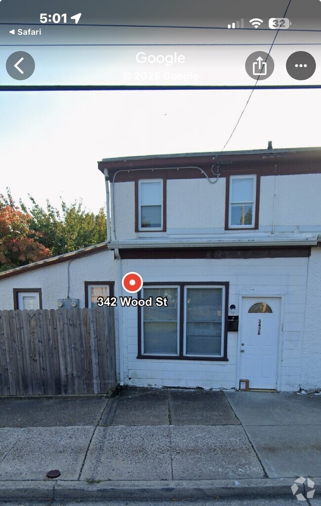 Building Photo - 342 Wood St