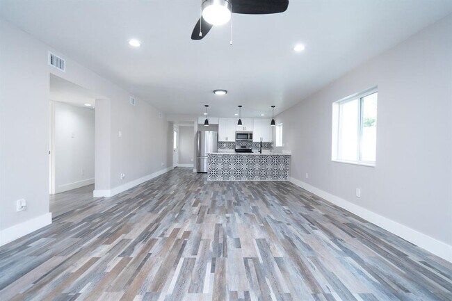 Building Photo - 4105 Lumber Ln