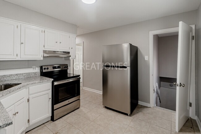Building Photo - 6314 Witsell Ave
