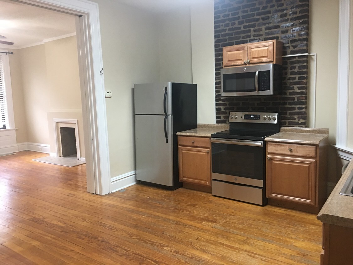 Primary Photo - 3203 Arsenal St