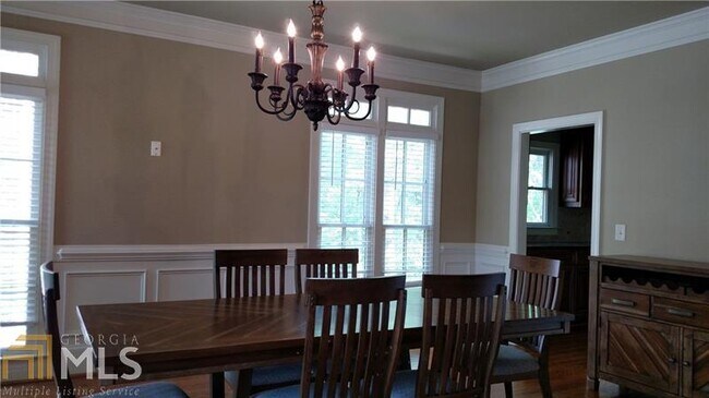 Building Photo - 11693 Parkside Ave