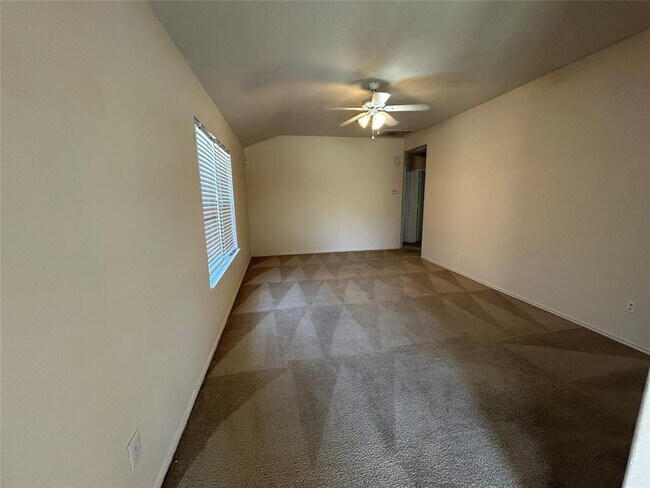 Building Photo - 9127 Farm Ridge Ln