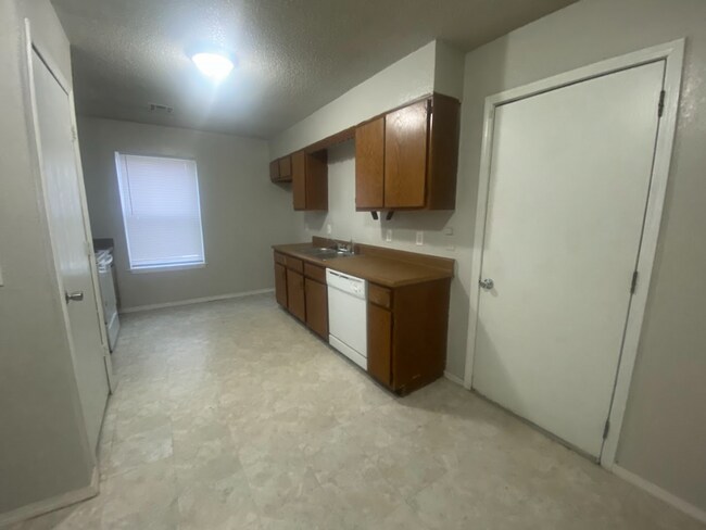 Foto del edificio - Quaint 3-Bedroom House Available in OKC!