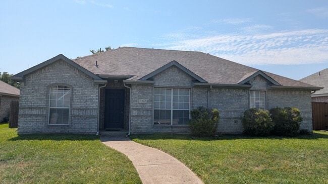 Foto del edificio - 7418 Fairfield Dr