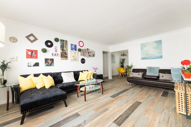 Foto del edificio - 4260 Leimert Blvd