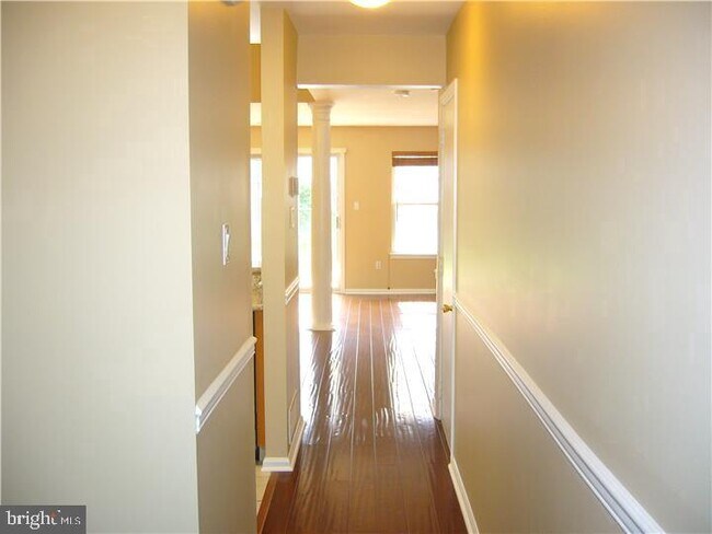 Foto del edificio - 3402 S Carriage Ct