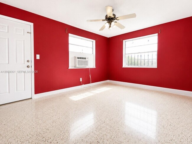 Foto del edificio - 3210 NW 22nd Ave