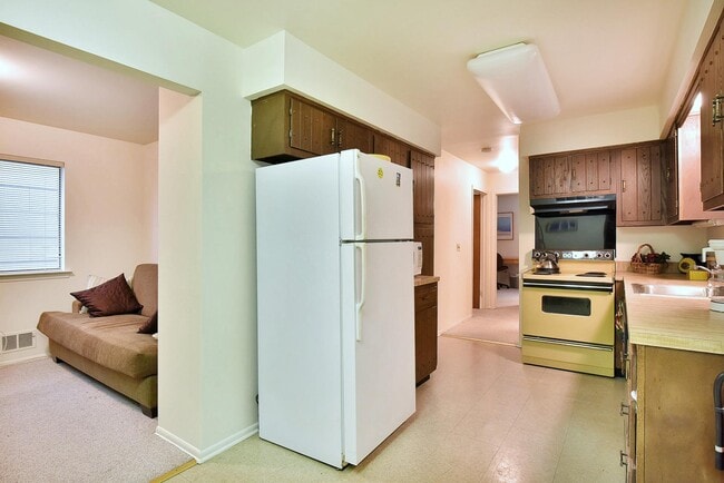 Building Photo - 712 Bergen St