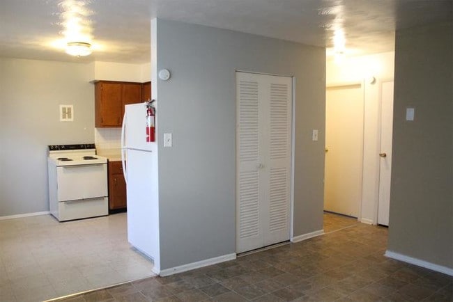 Foto del edificio - Spacious & Conveniently Located Apartment