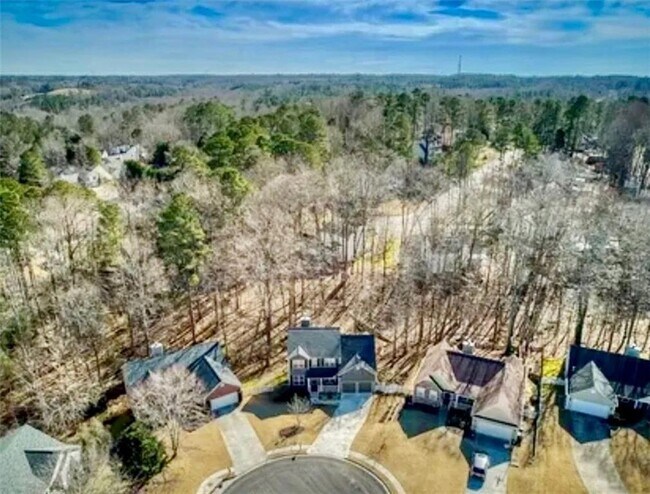 Foto del edificio - 5706 Amberside Ln NE