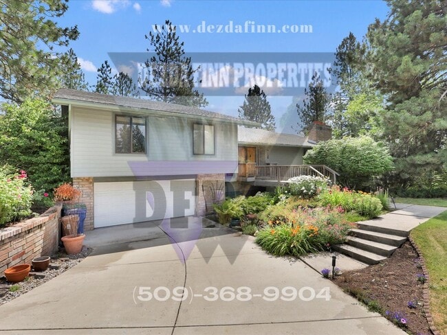 Building Photo - 3,700 sqft of Quiet Luxury & Stunning Views
