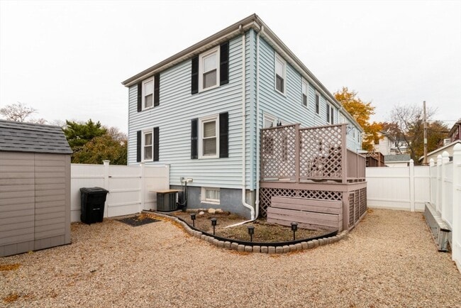 Foto del edificio - 1 Bay State Rd