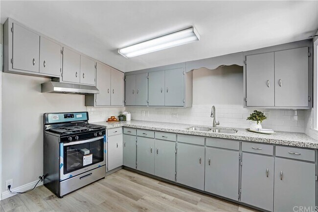 Foto del edificio - 3945 Cedar St