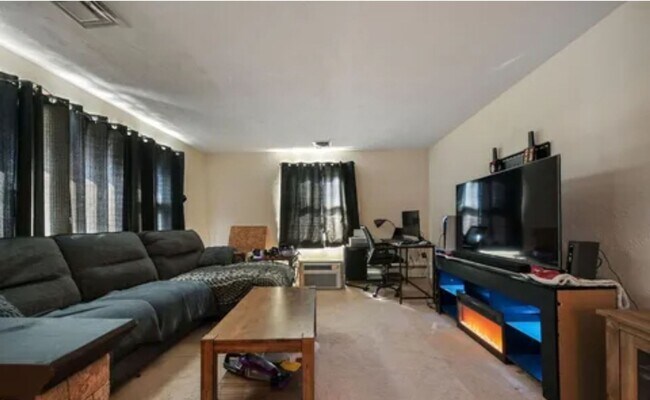 Foto del edificio - 6222 Milford Harrington Hwy