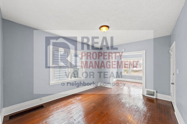 Foto del edificio - 3507 W 128th St