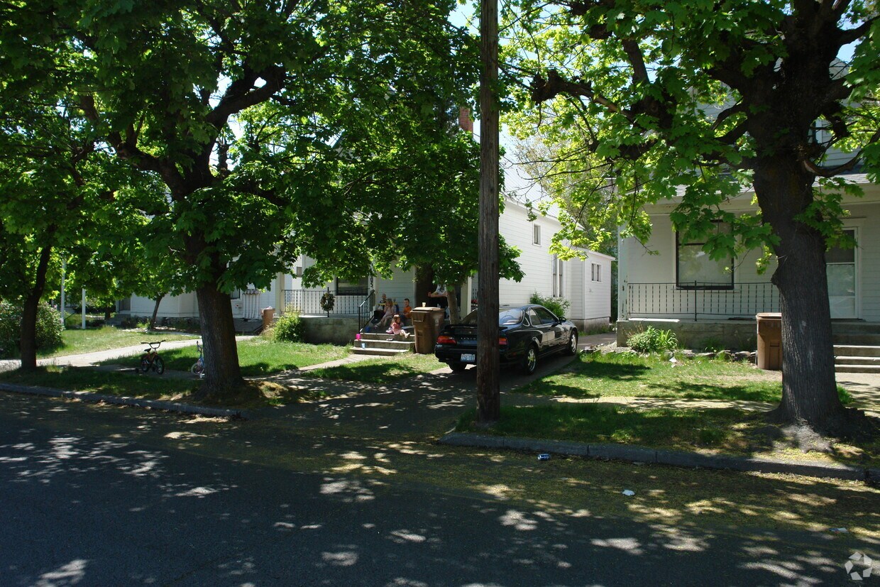 1305 N Madison St, Spokane, WA 99201 Apartments in Spokane, WA