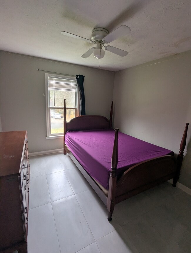 Foto del edificio - 4247 Windward Ln