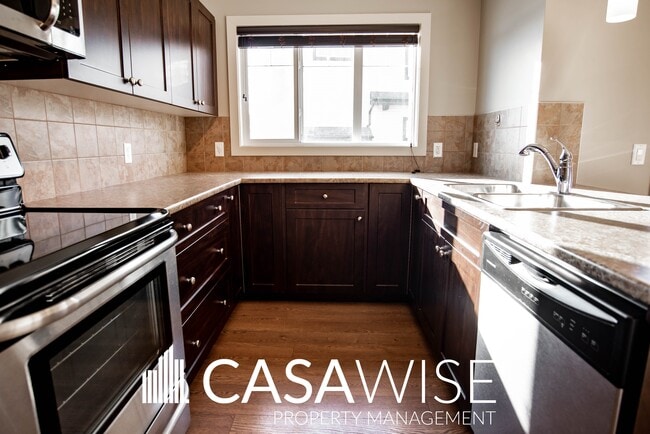 Building Photo - 1403 Cunningham Dr SW