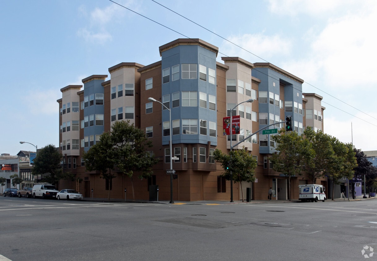 Primary Photo - 1101 Howard St