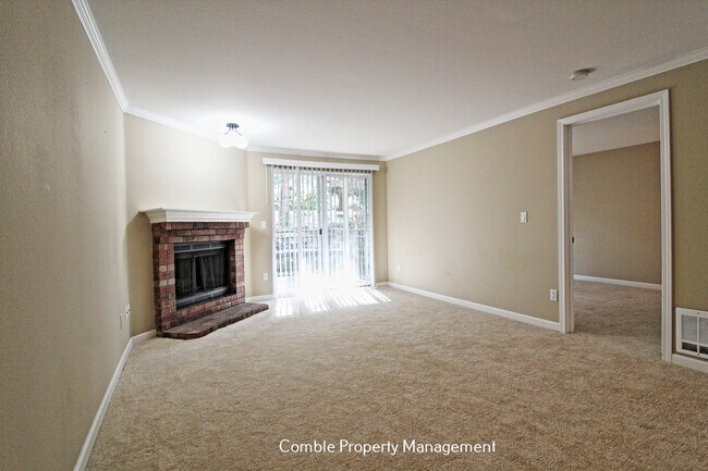 Building Photo - 10014 NE 127th Pl