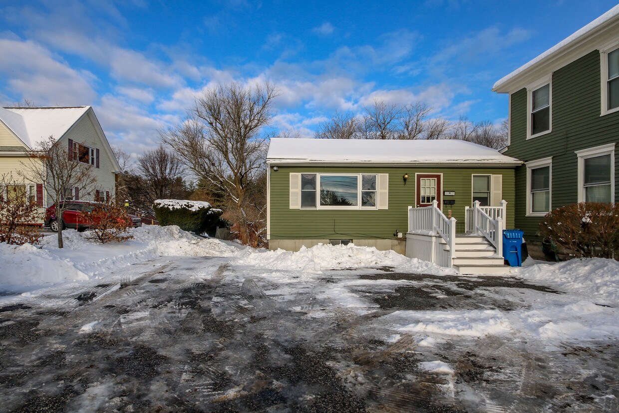 1093 Washington Ave, Portland, ME 04103 Apartments in Portland, ME