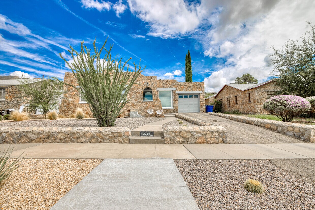 Foto principal - 3710 N Stanton St
