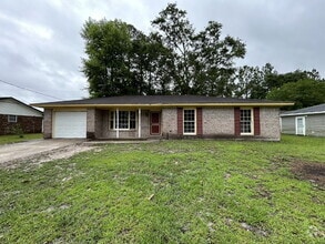 Building Photo - 748 Bacon Rd