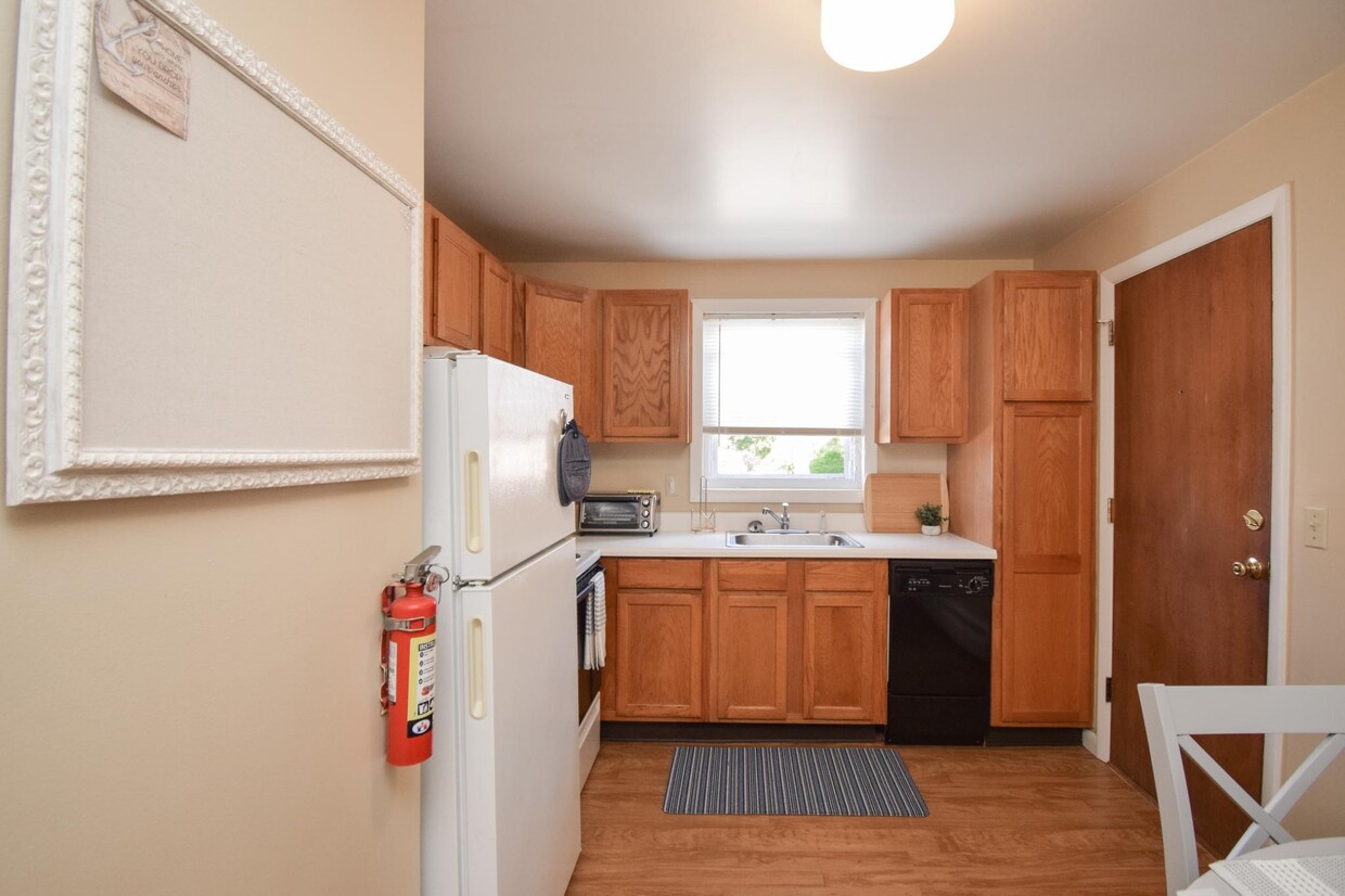 Foto principal - 70 Carroll Ave