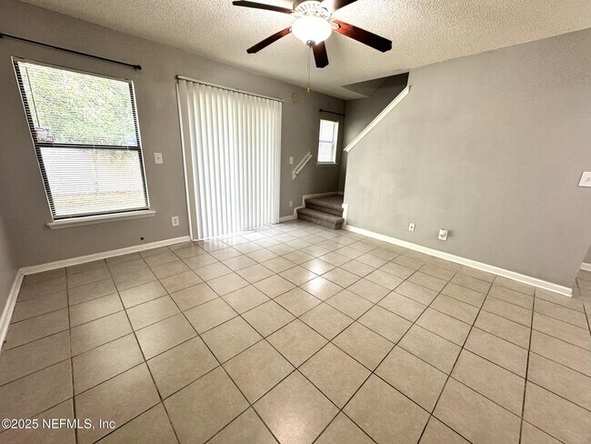 Foto del edificio - 7661 Melvin Rd