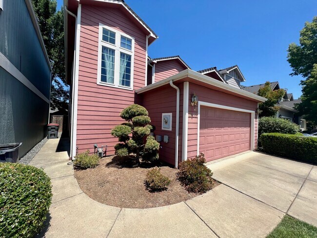 Foto del edificio - 2635 Parkwood Village Ln