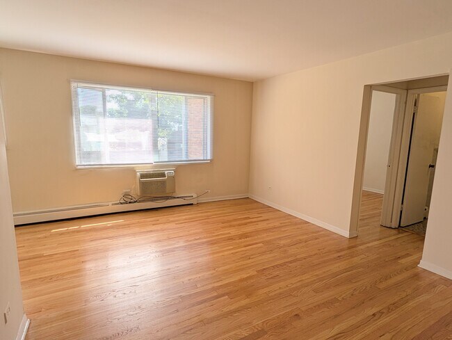 Foto del edificio - 1040 Ashland Ave