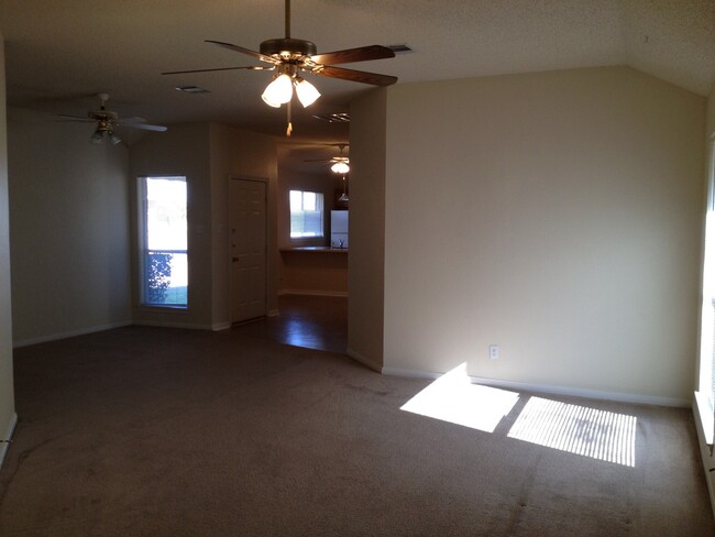 Building Photo - Duplex