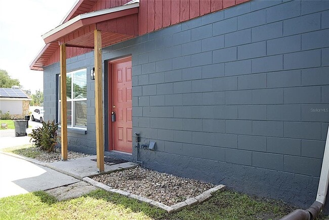 Building Photo - 1242 Mohrlake Dr