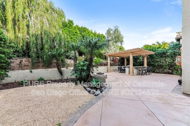 Foto del edificio - 16135 Cayenne Creek Pl